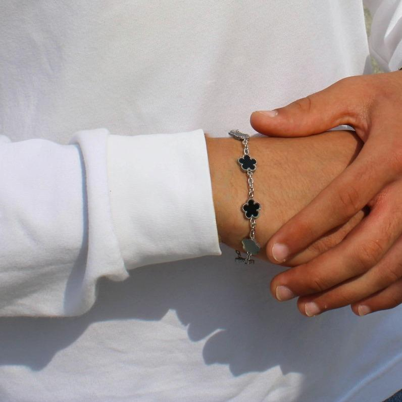 Bracelet homme 20cm noir argent porté poignet style moderne